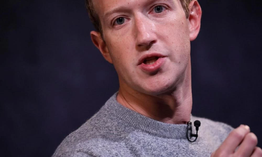 Ο Zuckeberg προωθεί την εργασία εξ αποστάσεως στο Facebook